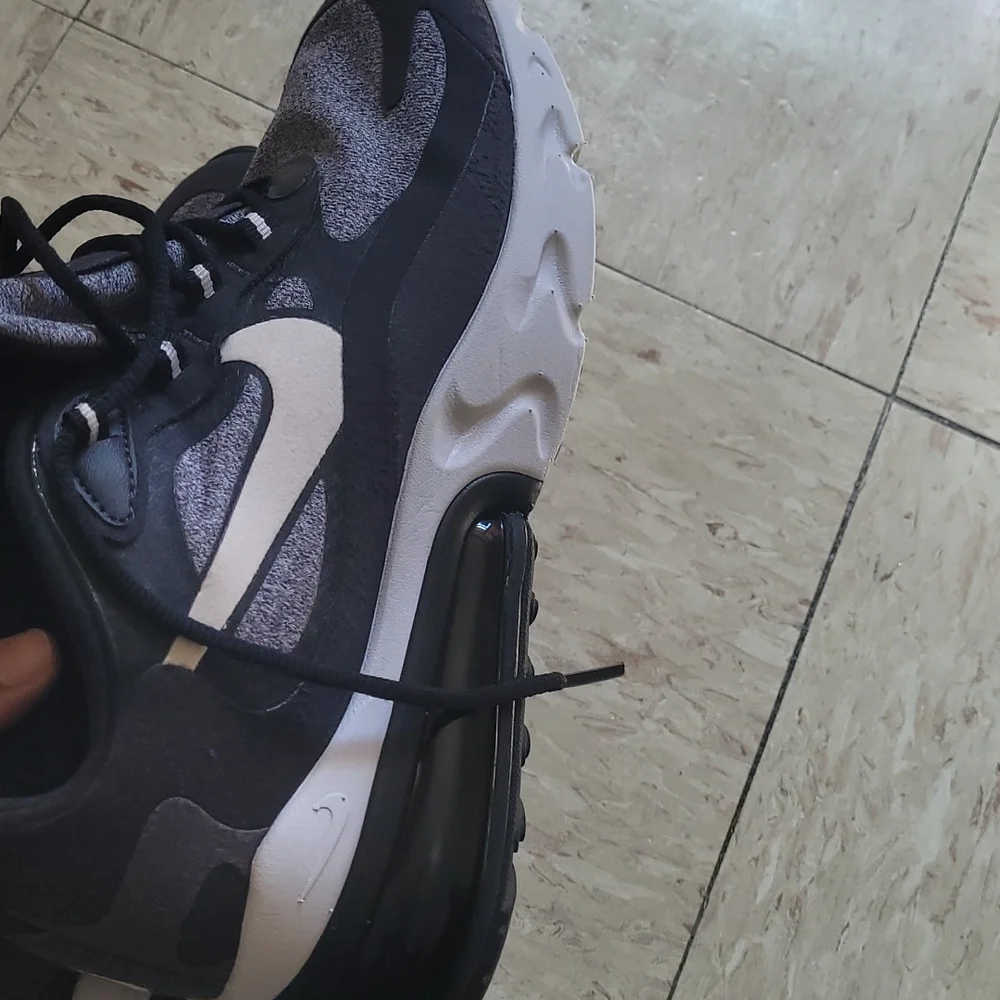 Nike Air  Max 270 - Picture 11 of 16